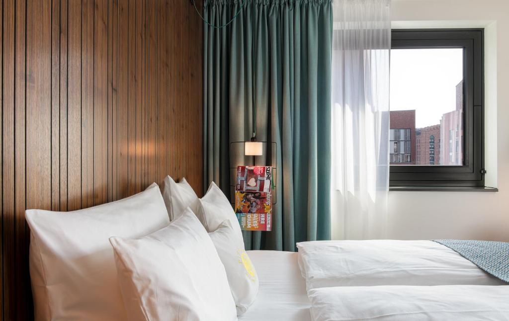 PIERDREI Hotel HafenCity Hamburg - Resim 45