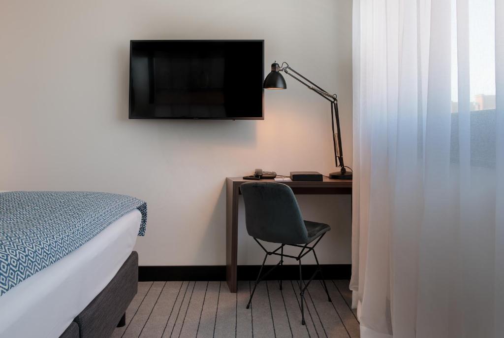 PIERDREI Hotel HafenCity Hamburg - Resim 39