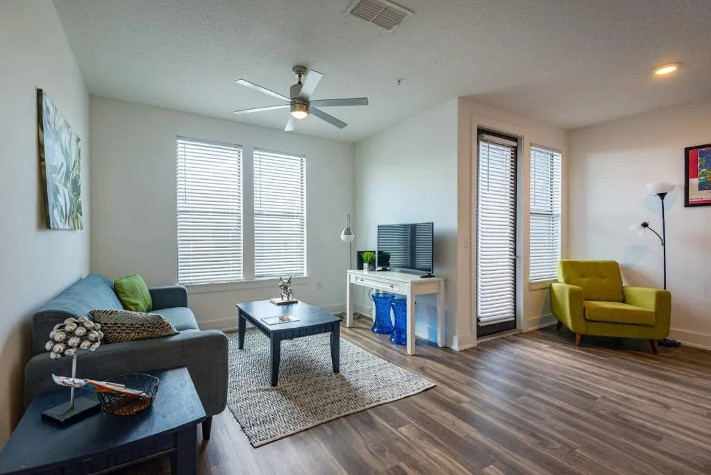 Coastal and Vibrant 1 and 2BR Apt in Hyde Park, Tampa, Statele Unite ale Americii