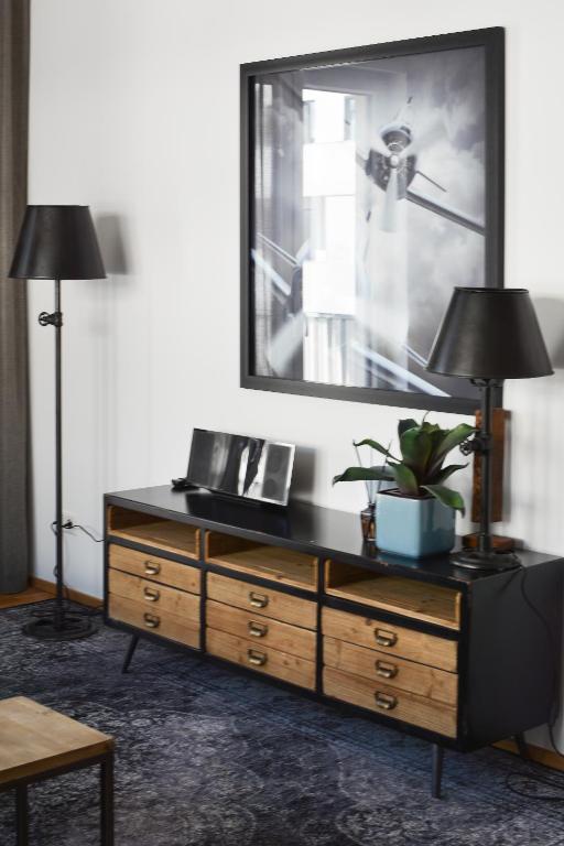 TV a/nebo společenská místnost v ubytování Lunas Appartements Essen