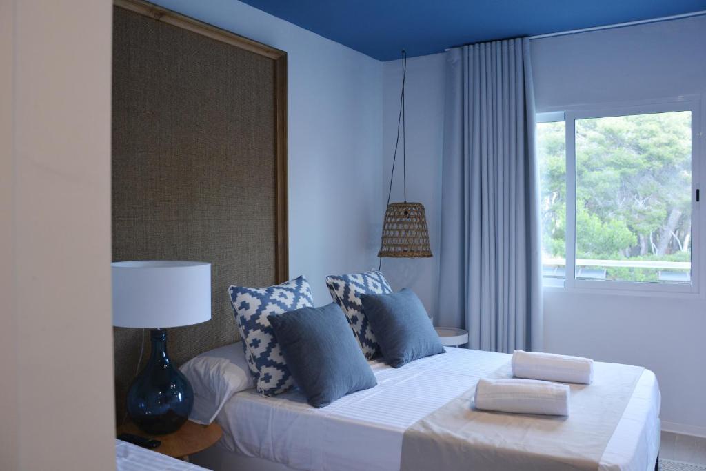 YOU & CO. Saler Beach Boutique, Valencia – Precios ...