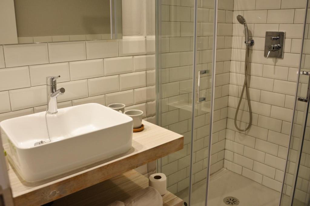 YOU & CO. Saler Beach Boutique - Resim 11