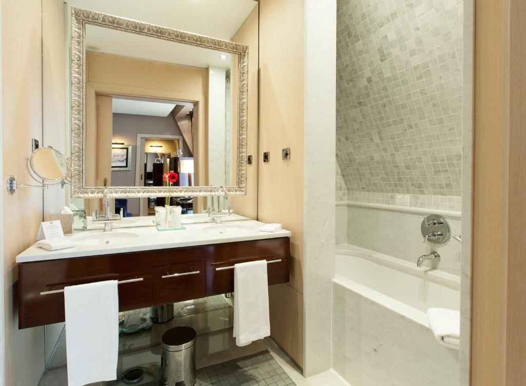 Hotel Casa Fuster G.L Monumento - Offre Romantique De Luxe - Superior Double