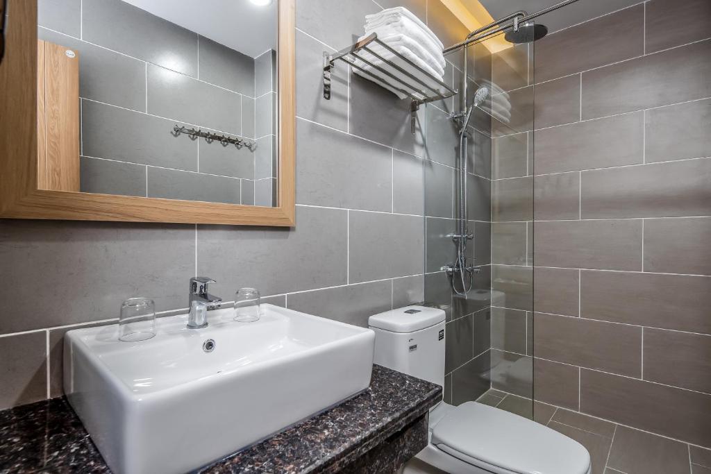 Koupelna v ubytování An Dương Hotel & Apartment
