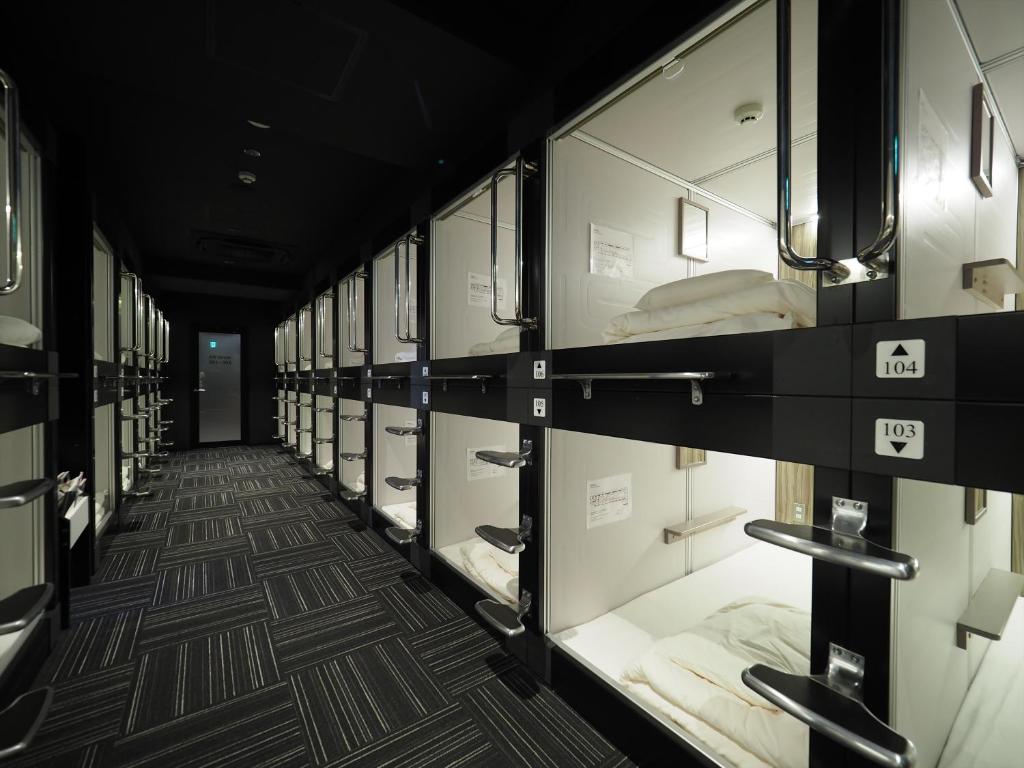 Fotografie z fotogalerie ubytování LEO YU Capsule Hotel Nishifunabashi v destinaci Funabaši