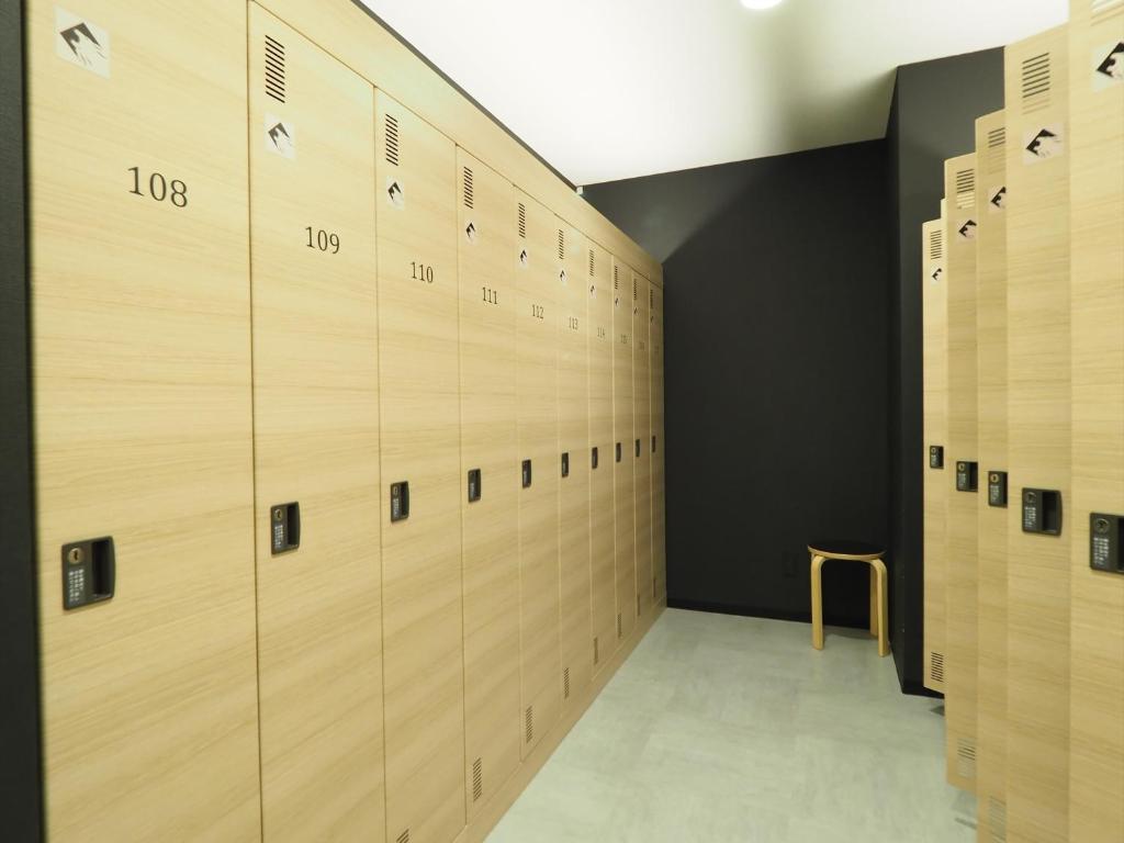 LEO YU Capsule Hotel Nishifunabashi photo