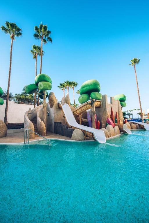 Piscina en o cerca de Iberostar Waves Bouganville Playa