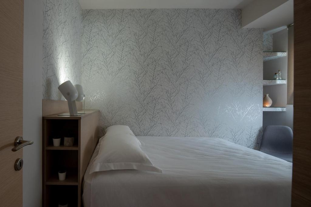 12 Keys Athens Apartments - 15