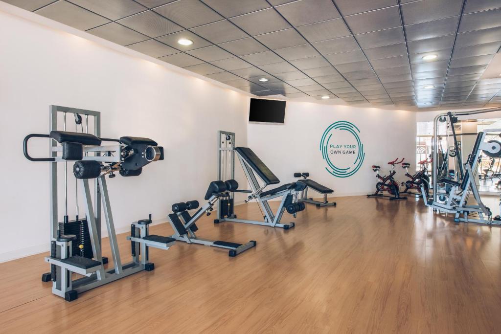Gimnasio o instalaciones de fitness de Iberostar Waves Bouganville Playa