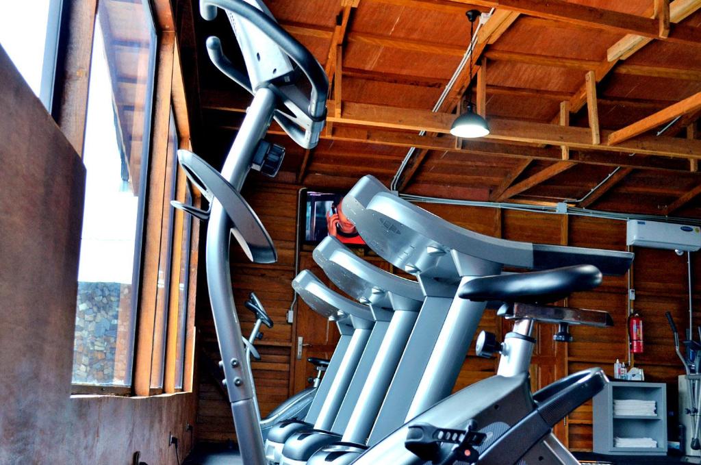 Fitness centrum a/nebo fitness zařízení v ubytování The Cape Hotel