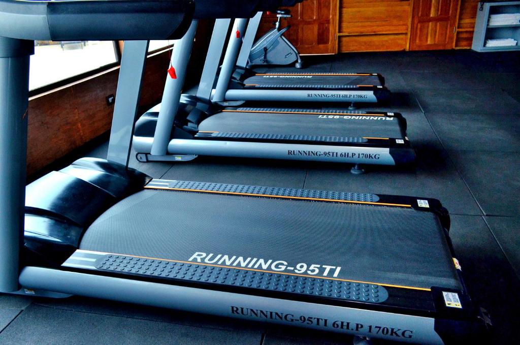 Fitness centrum a/nebo fitness zařízení v ubytování The Cape Hotel
