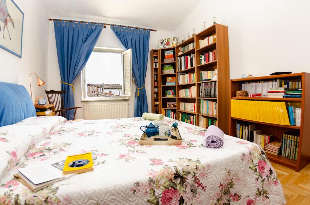 A bed or beds in a room at Sinidio