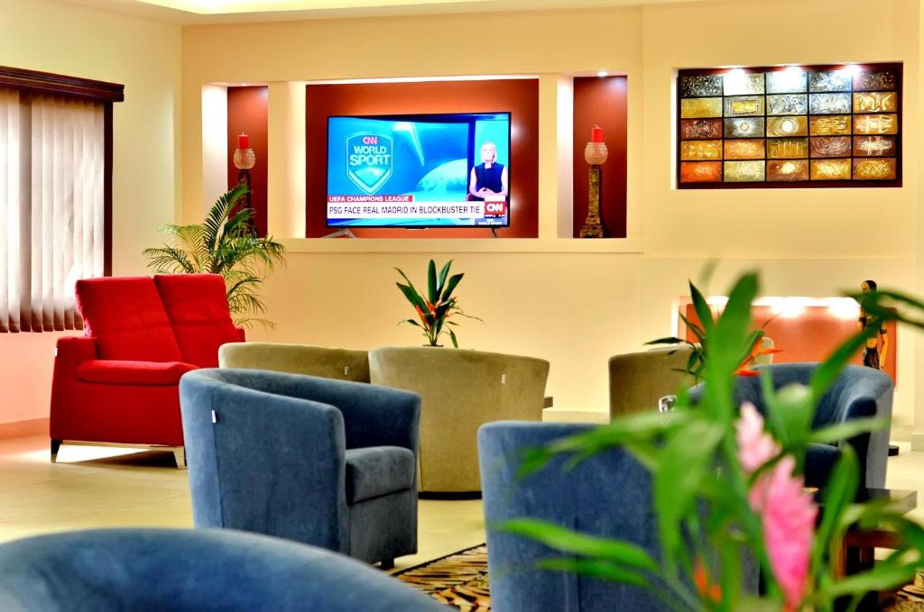 TV a/nebo společenská místnost v ubytování The Cape Hotel