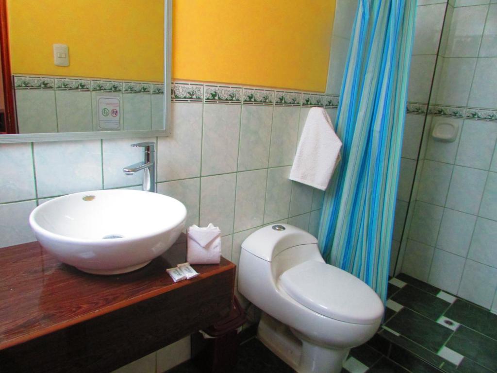 Koupelna v ubytování Maya Inn