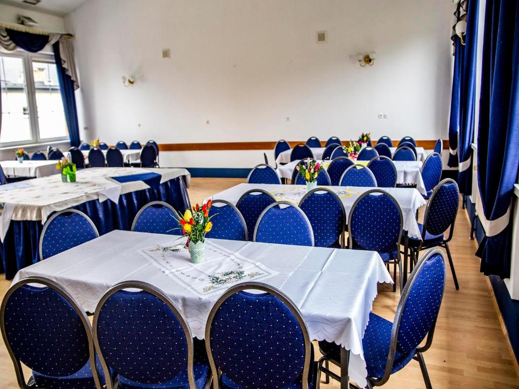 Restaurace v ubytování Ośrodek Wypoczynkowy Baśka