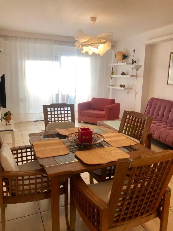 Posedenie v ubytovaní Elenis Athens Apartment