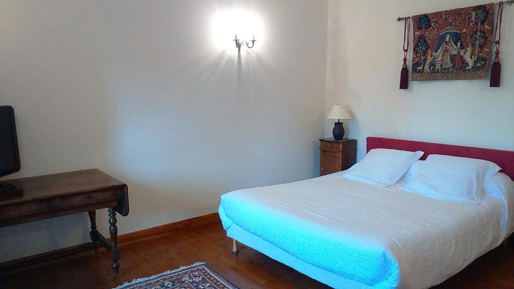 Le Vieux Chateau - Familiekamer Met Twee Slaapkamers