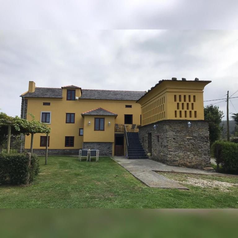 Apartamentos El Campo - Housity