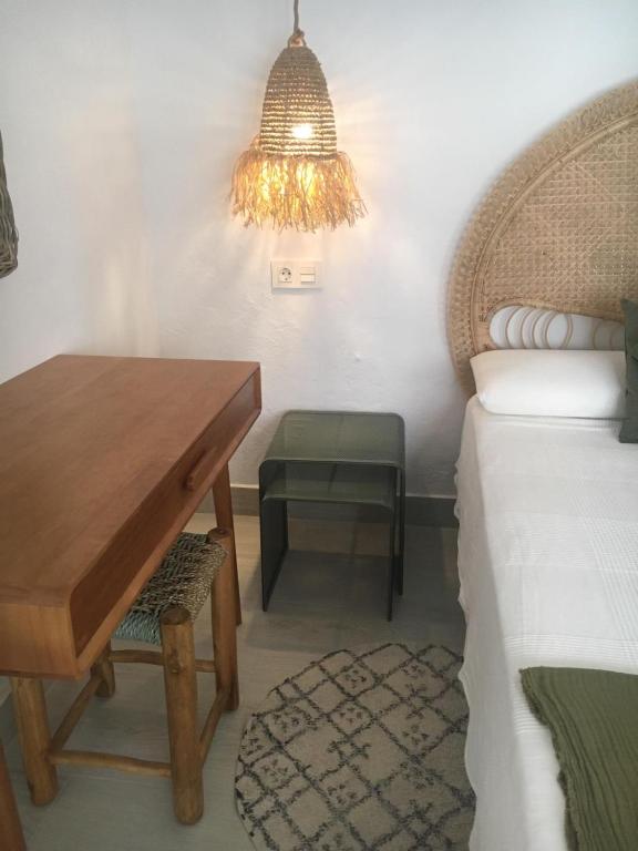 Postel nebo postele na pokoji v ubytování Casita Bonita Old Town Marbella