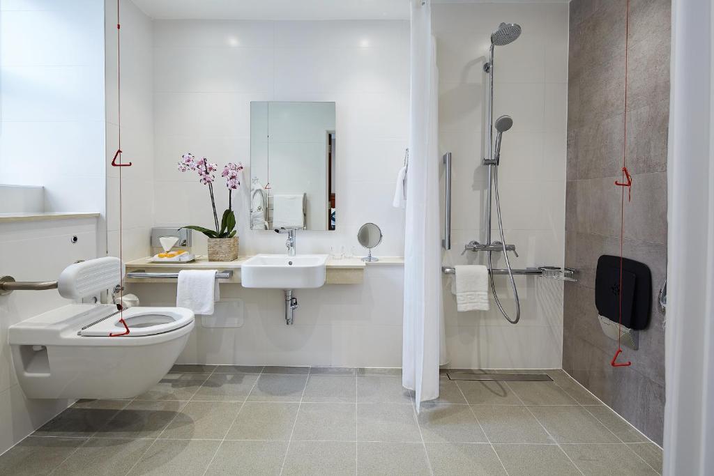 The Rembrandt - Resim 35