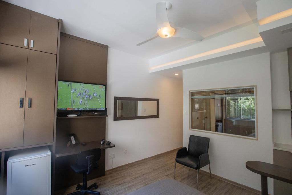  VIP OFFICE 502