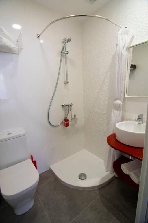 Kúpeľňa v ubytovaní Alojamientos MYL