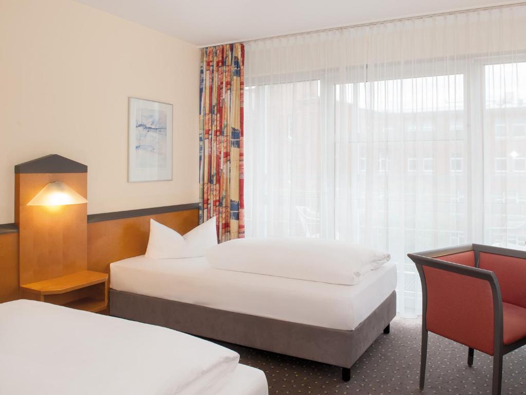 Victor's Residenz-Hotel Berlin Tegel - Standard Double Or Twin Room
