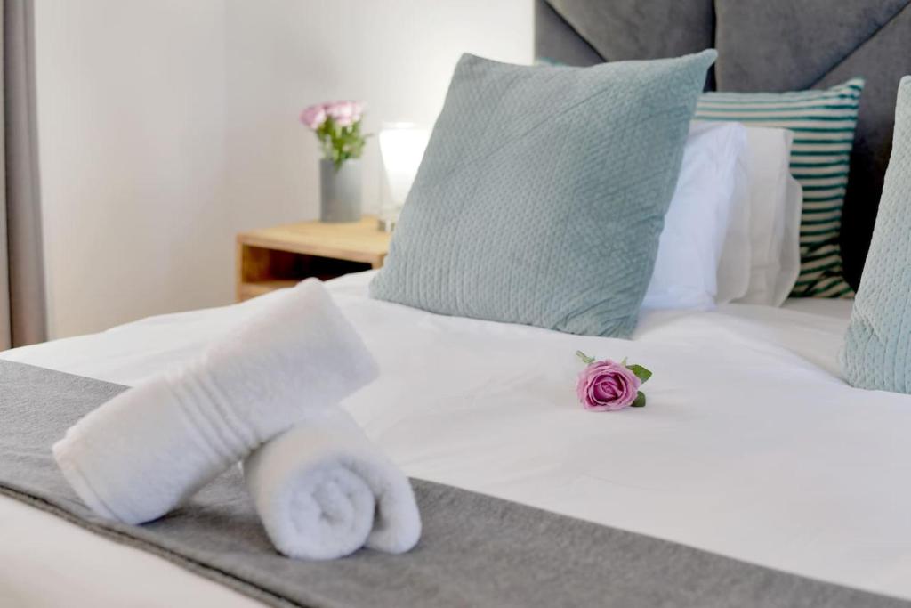 Kimberley House 7 - No Load Shedding - One-Bedroom Apartment