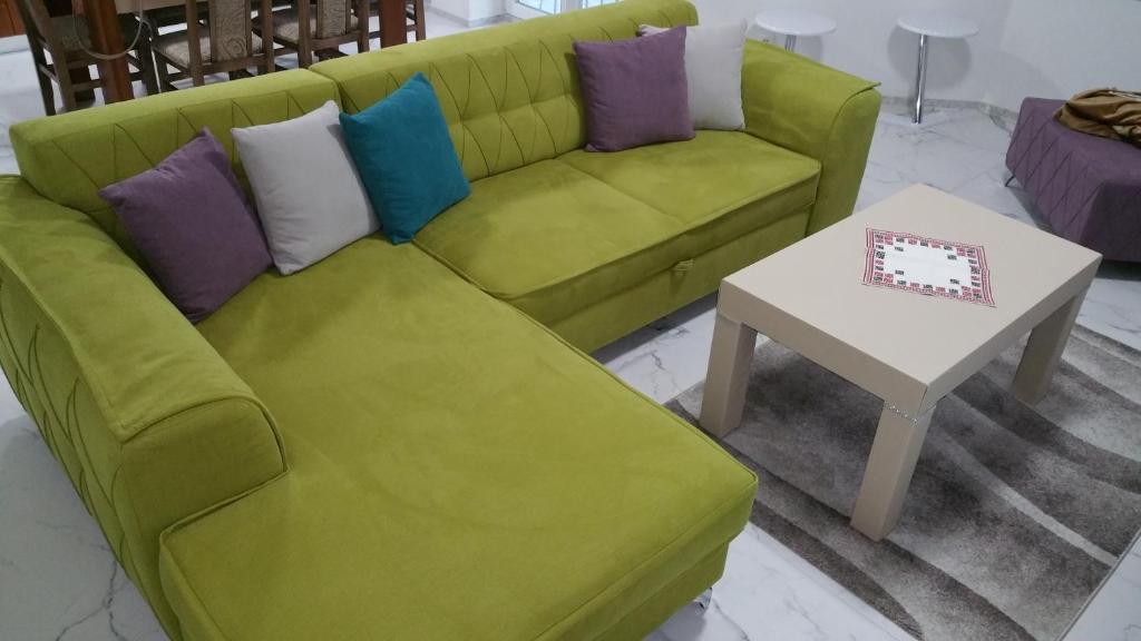 XXL APARTMENTS CiTY CENTAR - Appartement De Trois Chambres