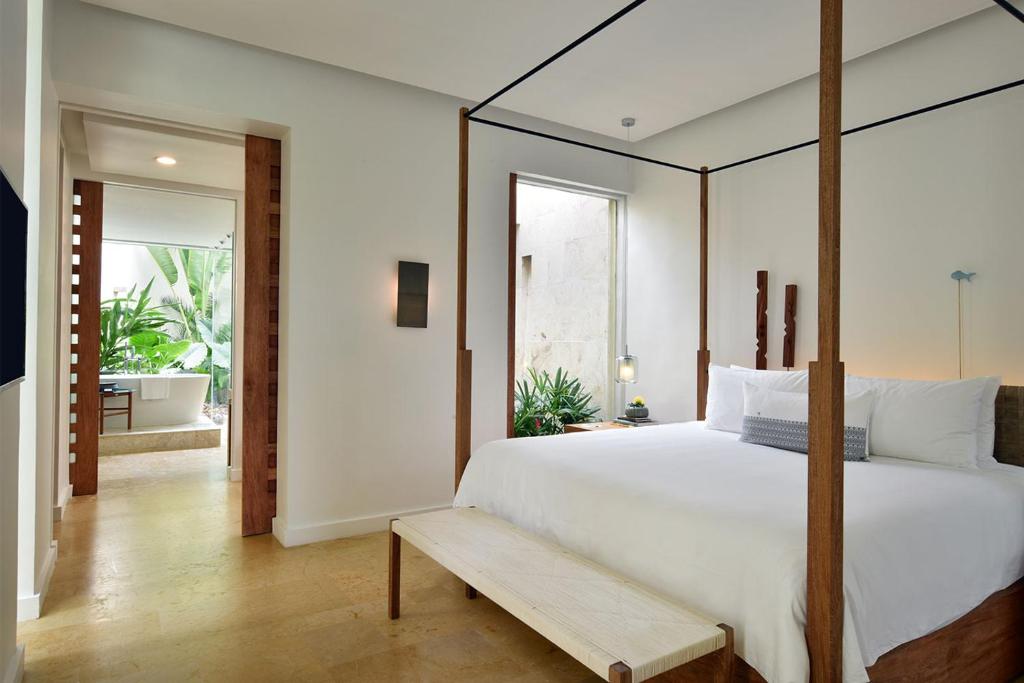 Rosewood Mayakoba - Deluxe Overwater Lagoon Suite - Adults Only