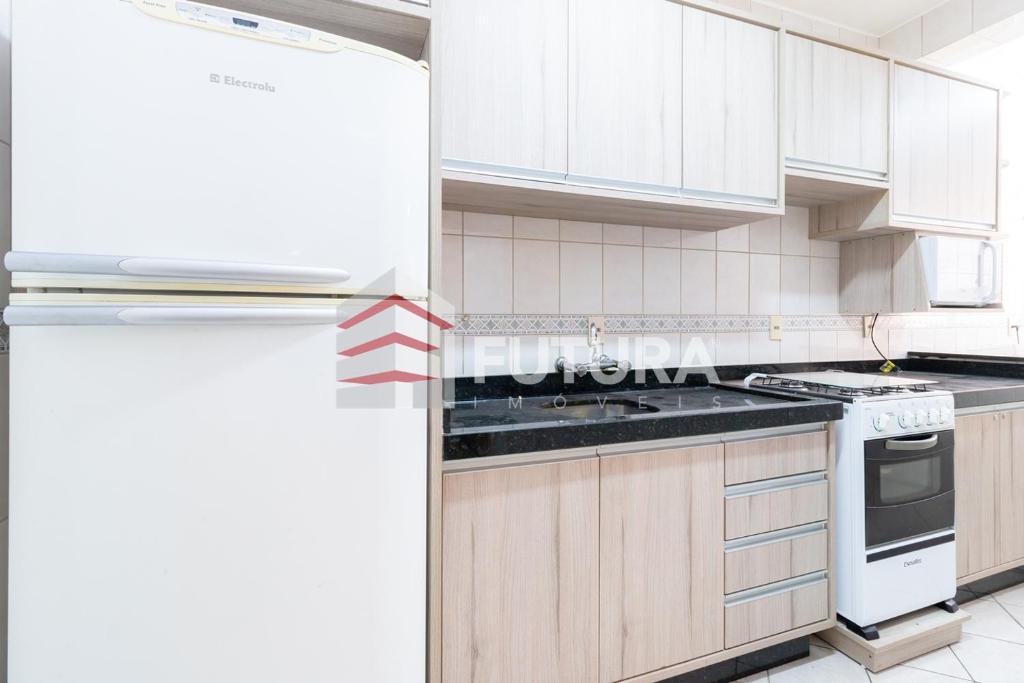  Apartamento poucos metros da praia (LA083E)