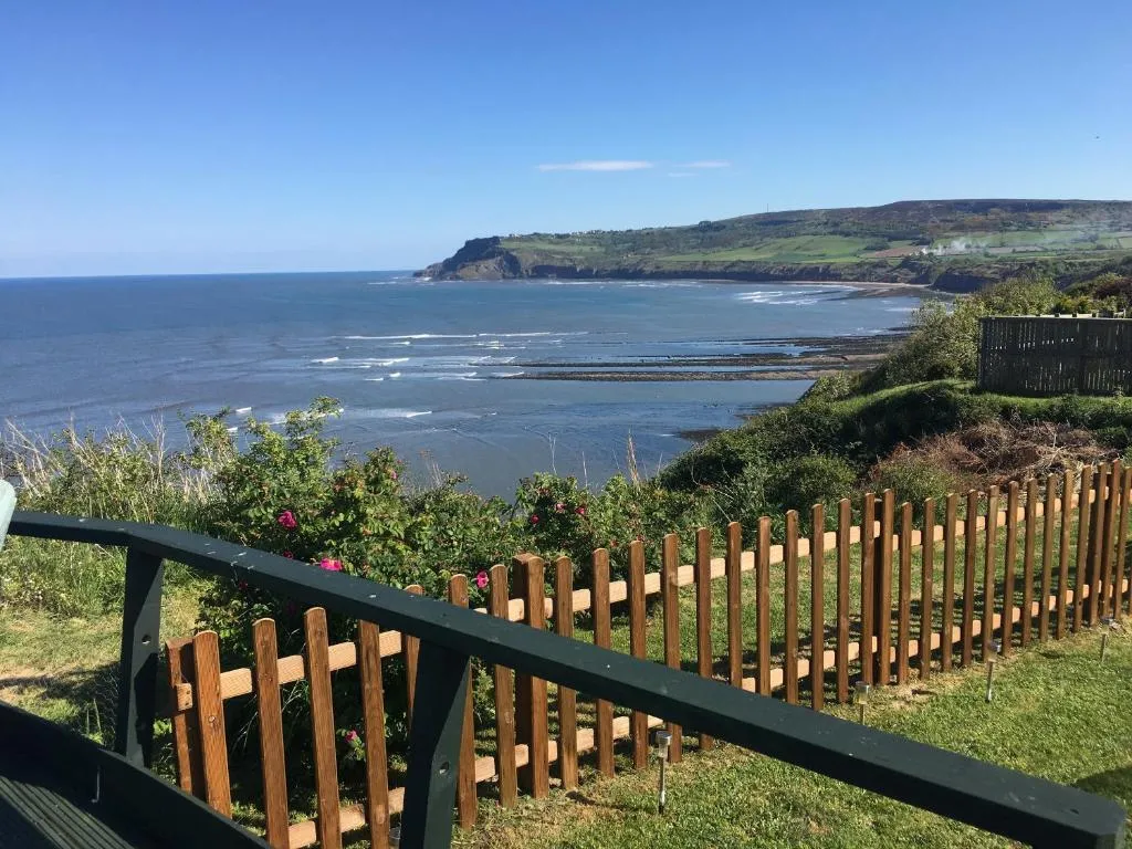 2 The Close, Whitby, Marea Britanie
