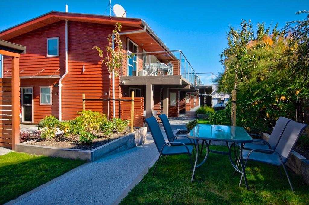 Aed väljaspool majutusasutust Autoline Motel Queenstown