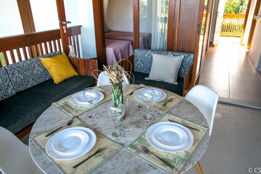  Apartamento Villa da Enseada - Praia privativa