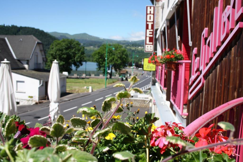 Hôtel Restaurant Le Grillon, Chambon-sur-Lac – Tarifs 2024