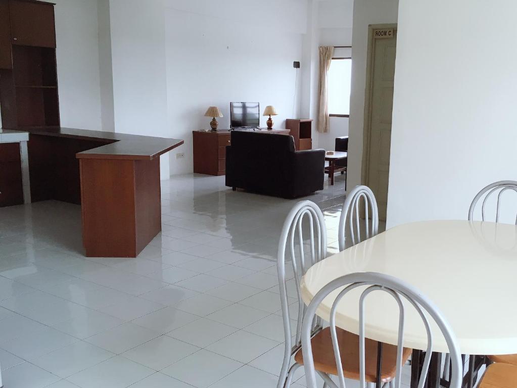 Kuchyň nebo kuchyňský kout v ubytování Dindings Pantai Desair Apartment By DPD