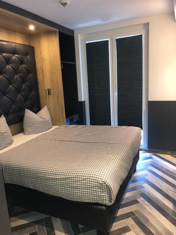 Munich Deluxe Hotel - Resim 23