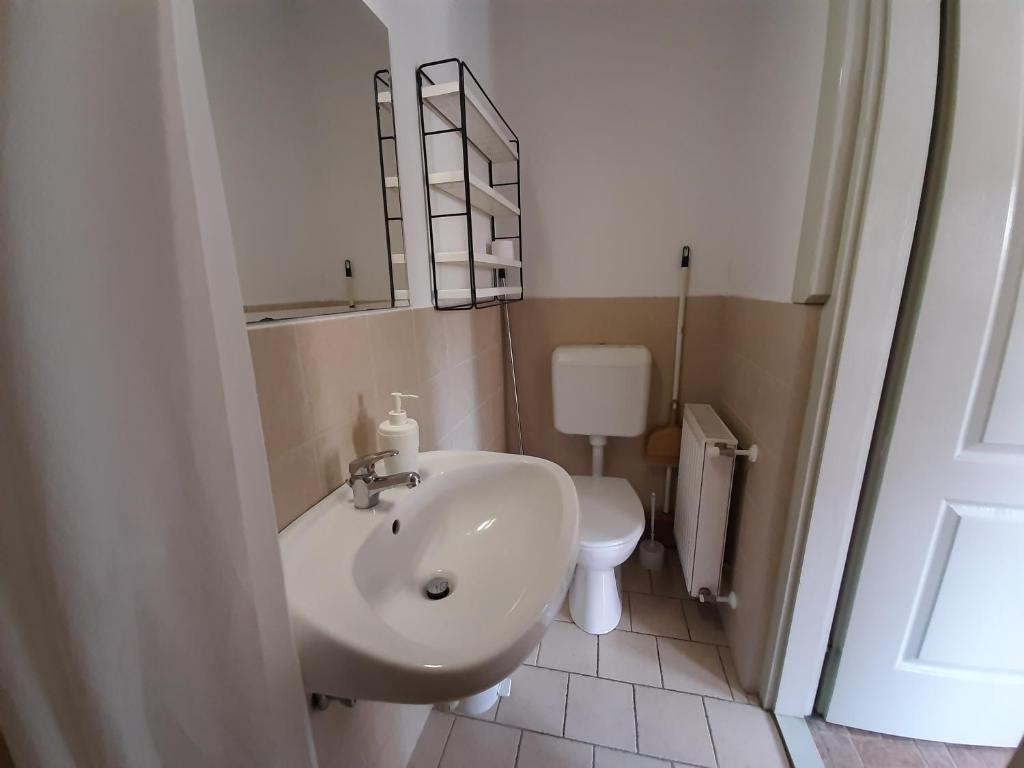 Łazienka w obiekcie Família Apartmanház