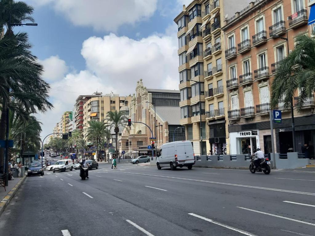 Apartamento Grande-Centro Barrio Playa, Alicante – Updated ...