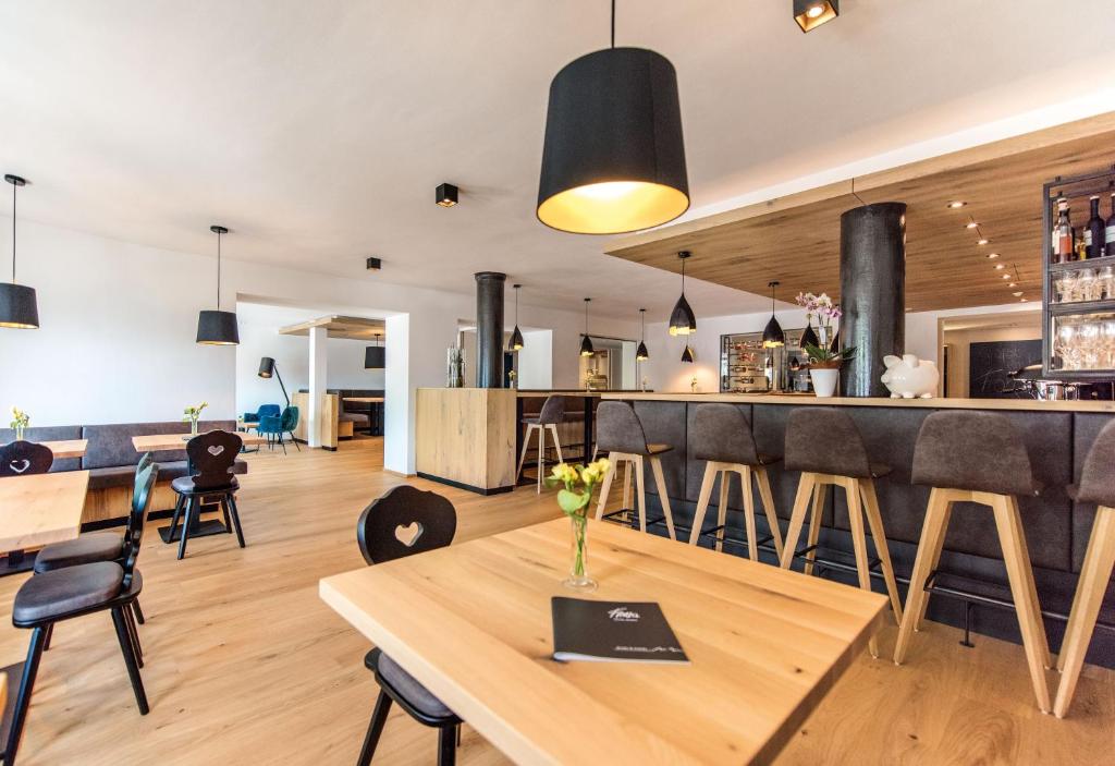 Hotel Fronza - your hike & mountain home