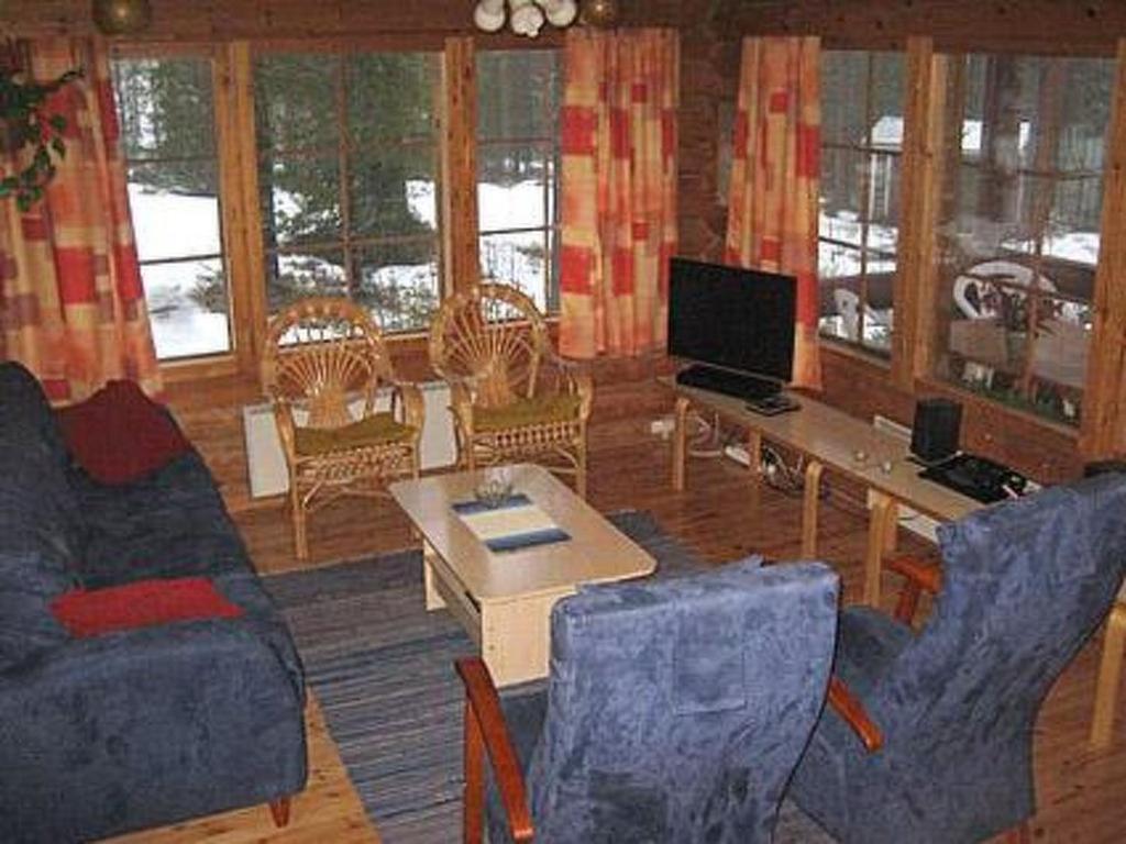 Posezení v ubytování Holiday Home Pastin mökki by Interhome