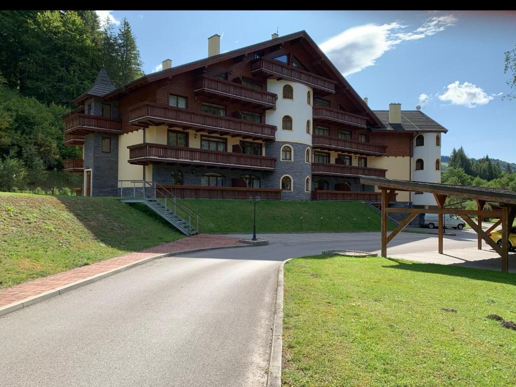 Budova, kde se apartmán nachází