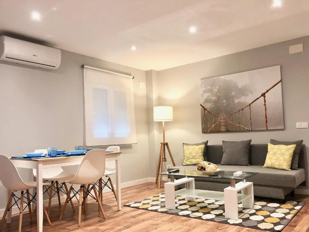 Apartamento Venancio 2 - Nuevo, A/A, Wifi, encanto, bien comunicado, Madrid, Spania