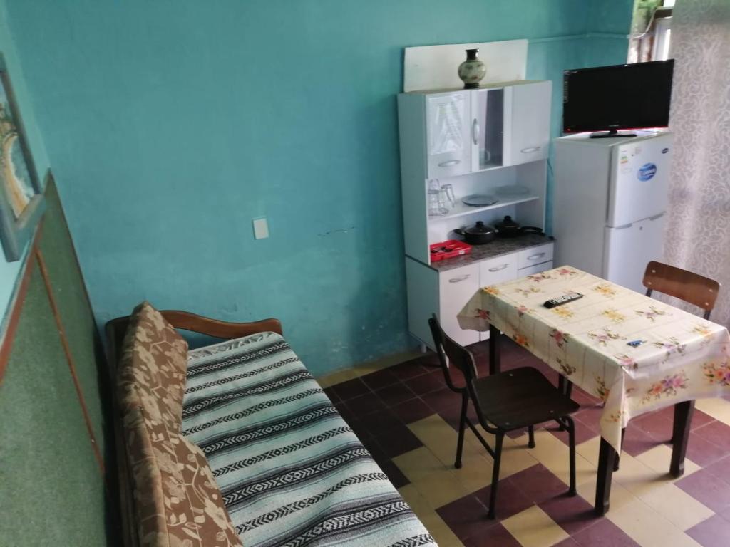 Η κουζίνα ή μικρή κουζίνα στο centro piria apartamento 2