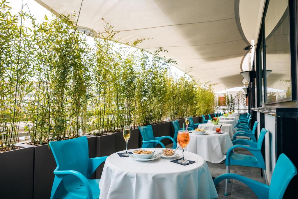 Ресторан / где поесть в Waldorf Palace Hotel