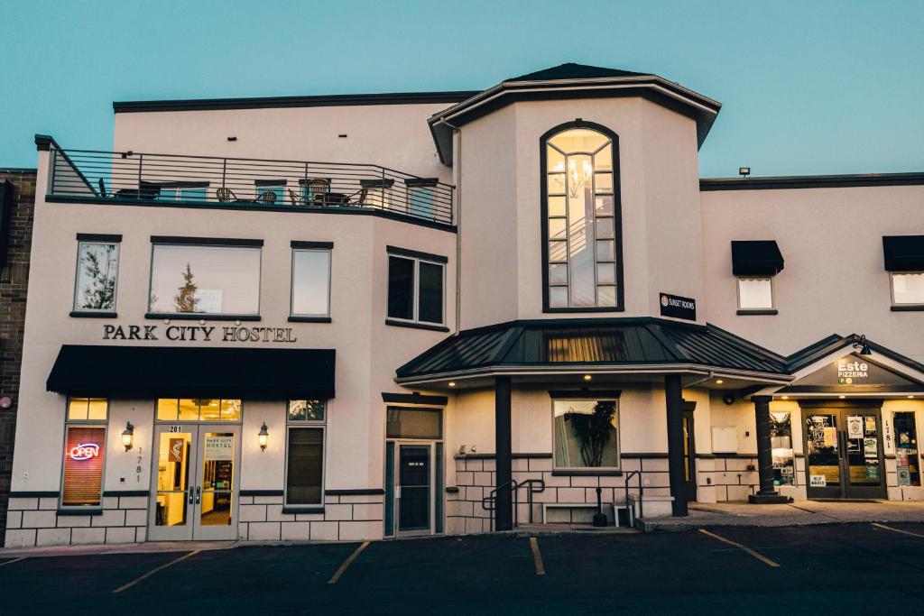 a large building with a park city music store at Park City Hostel in Park City