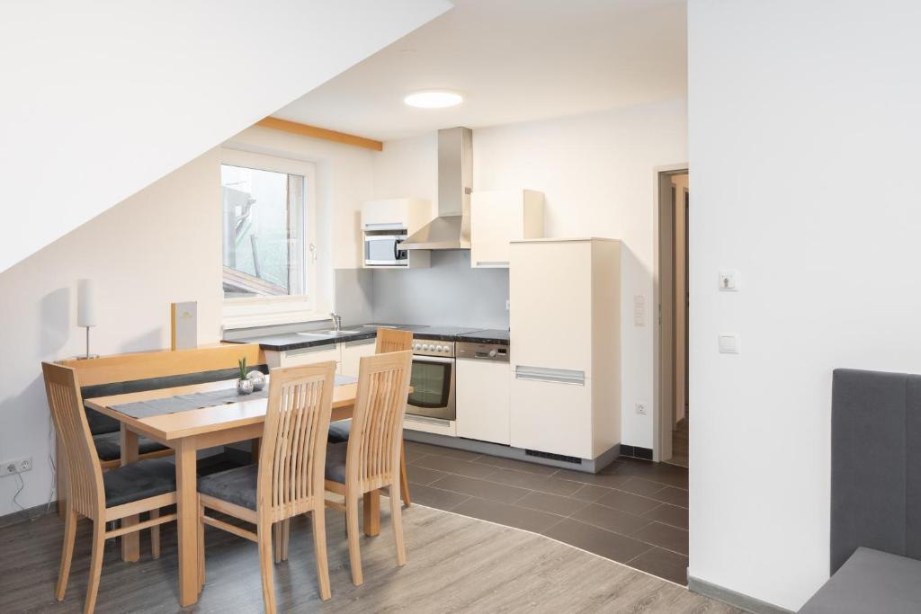 Kuchyň nebo kuchyňský kout v ubytování Sunshine Appartements Schilchegger