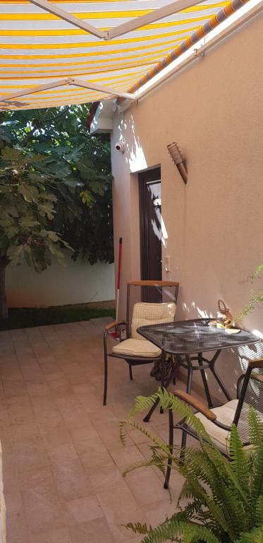 Patio alebo iná vonkajšia časť ubytovania Apartmani Val