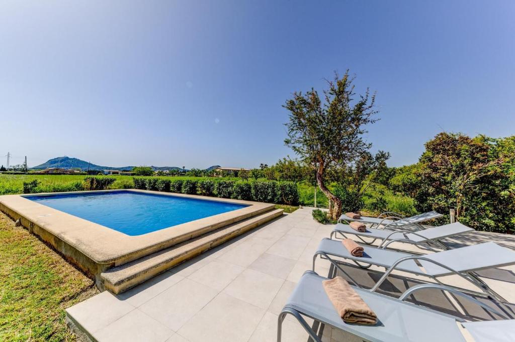 Bazén v ubytování Villa Lidia by Sealand Villas nebo v jeho okolí