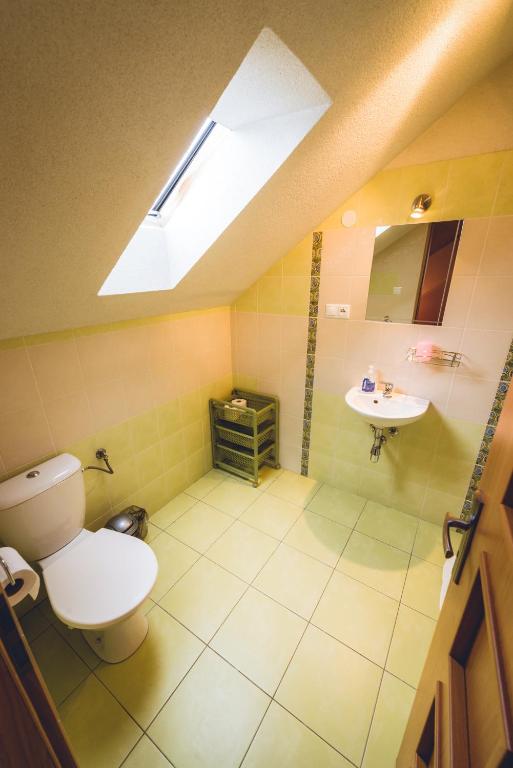 Koupelna v ubytování Apartmán u Paťka Zuberec